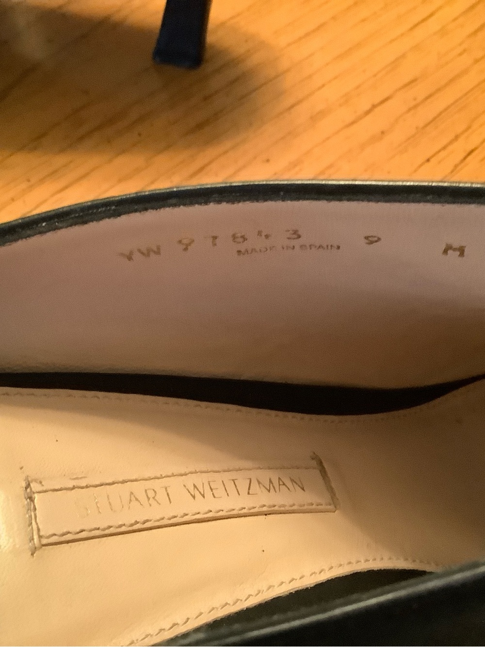 Stuart Weitzman Black Pointed Toe Leather Mules Size 9 - Picture 3 of 5